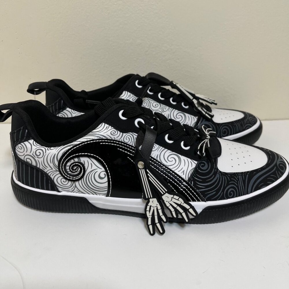 NEW Nightmare Before Christmas GroundUp Disney Black White Men's 12